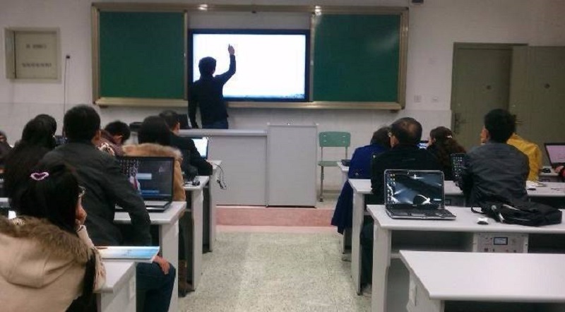 教學(xué)一體機與電子白板的區(qū)別